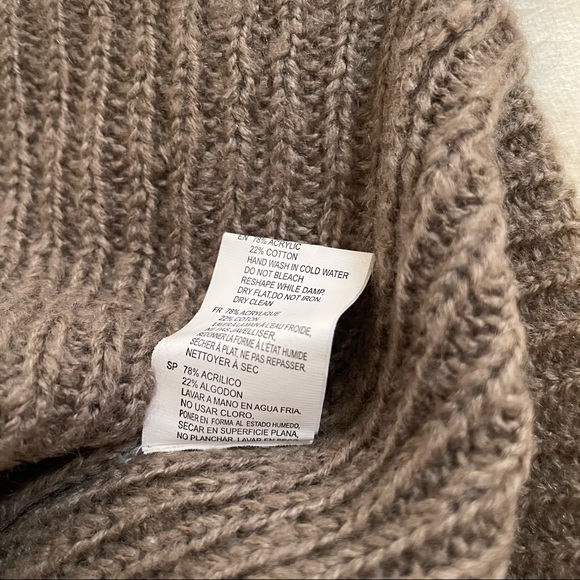 Relaxed fit Mock Neck Sweater - Picture 4 of 4